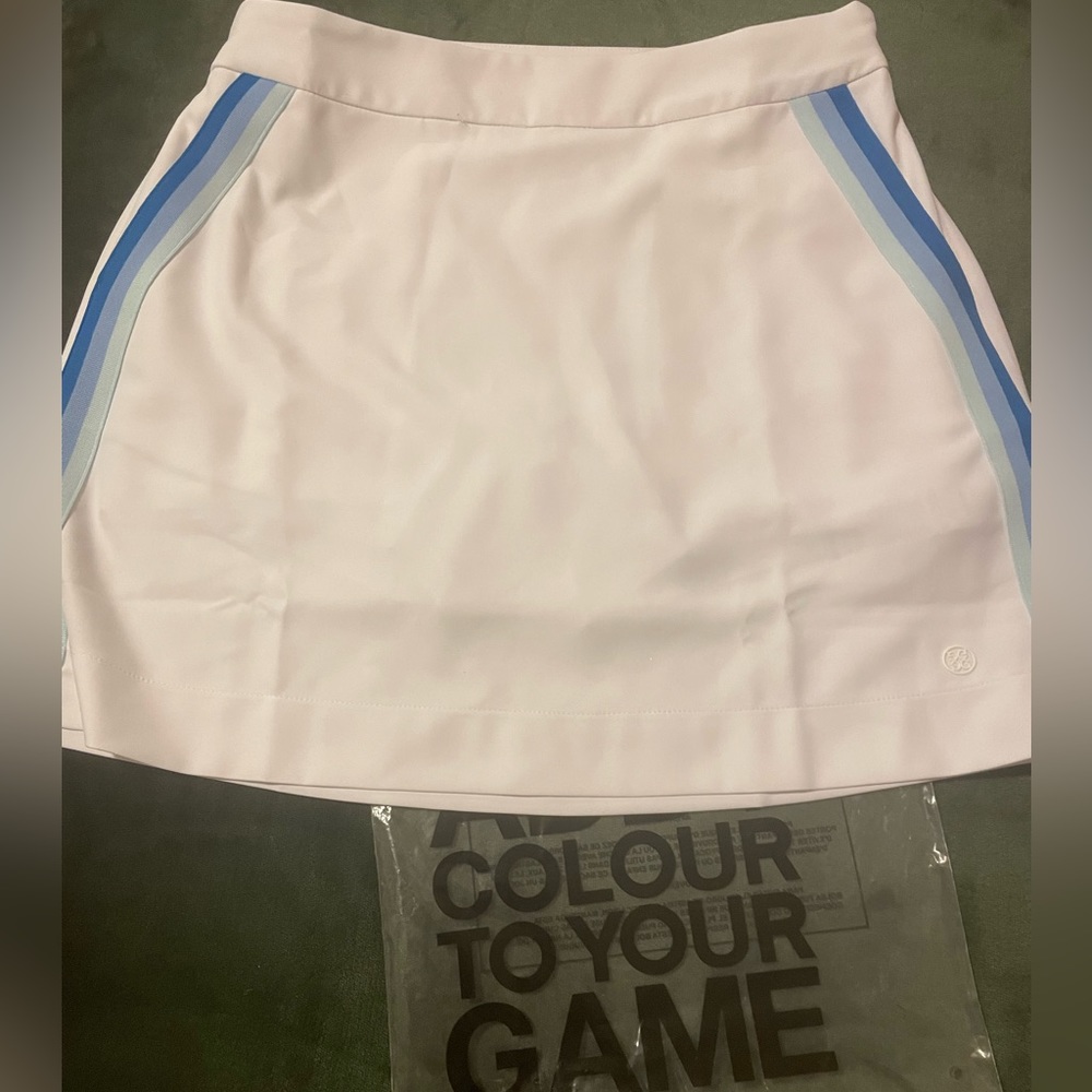 GFORE Women’s Size 6 Color Snow Golf Tux Skort. New with tag and bag packaging.